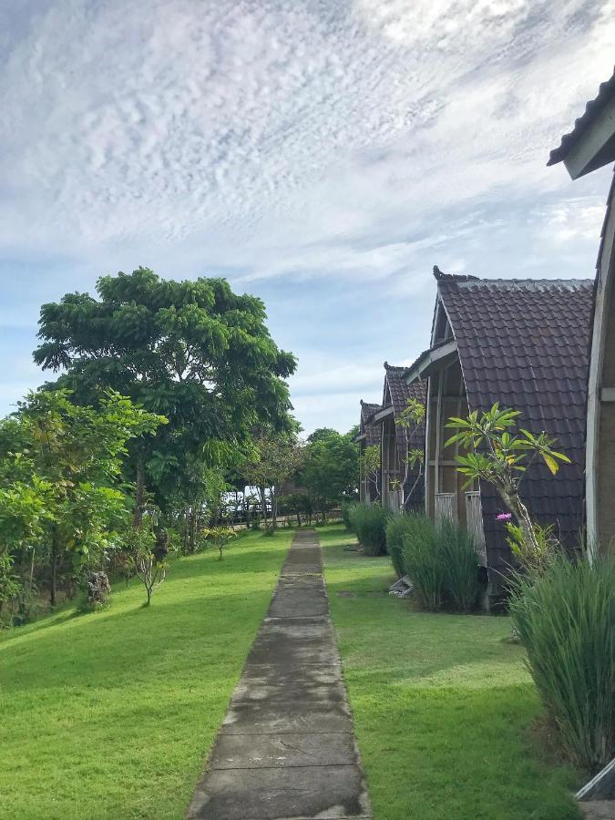 The Ulus Klumpu * Uluwatu (Bali)
